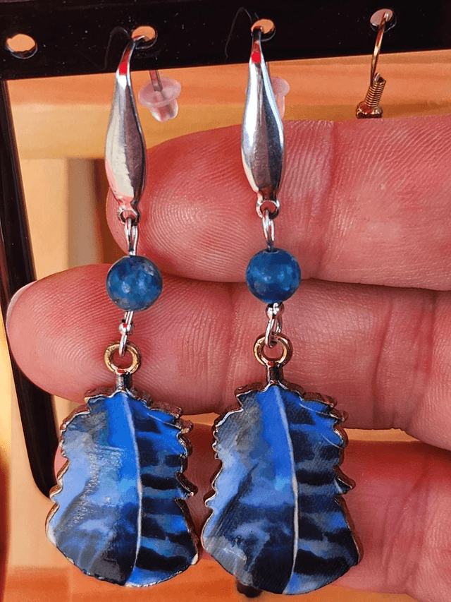 Boucle plume bleu &amp; apatite